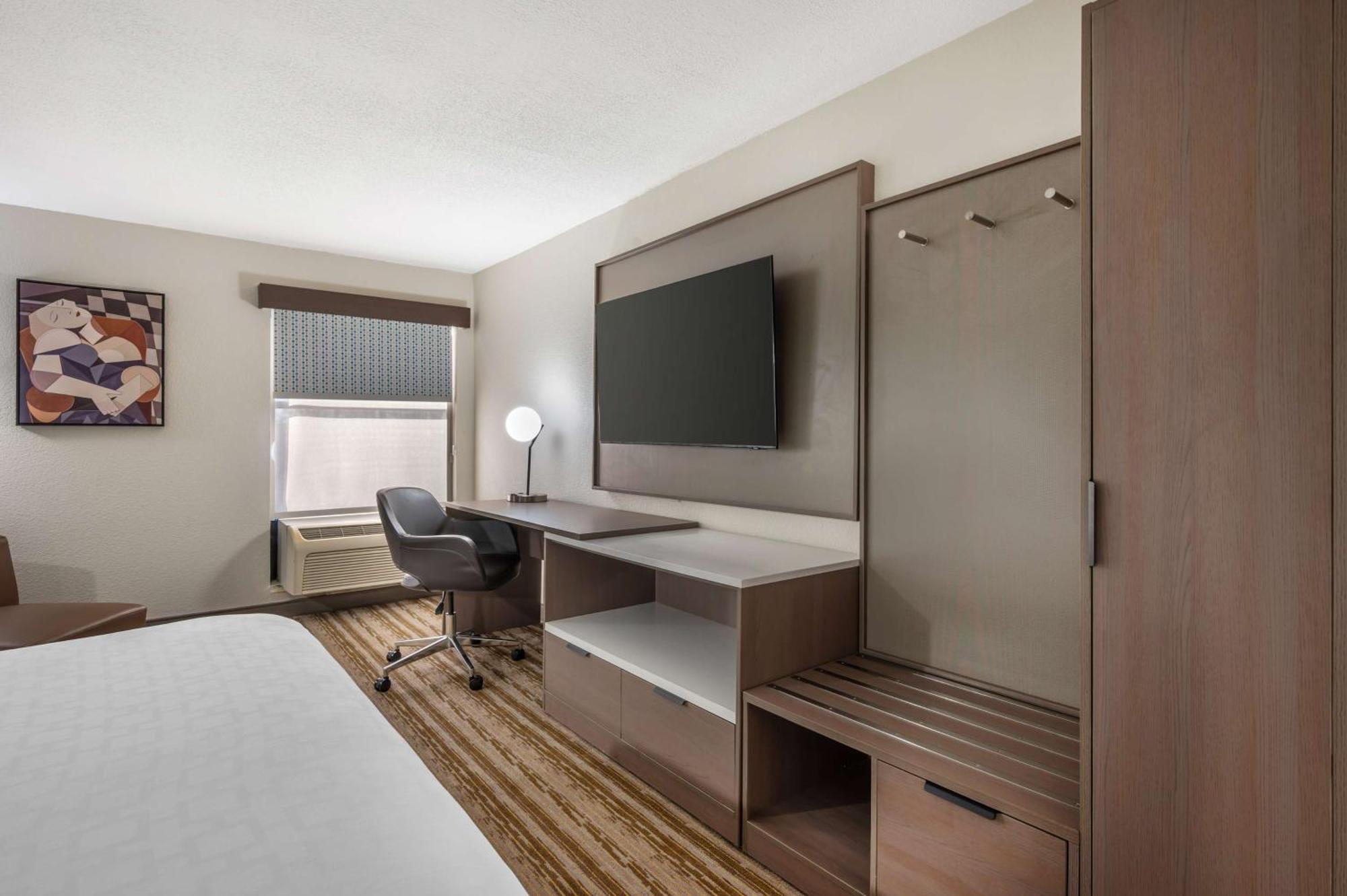 Western Indiana I-70 Hotel 4*