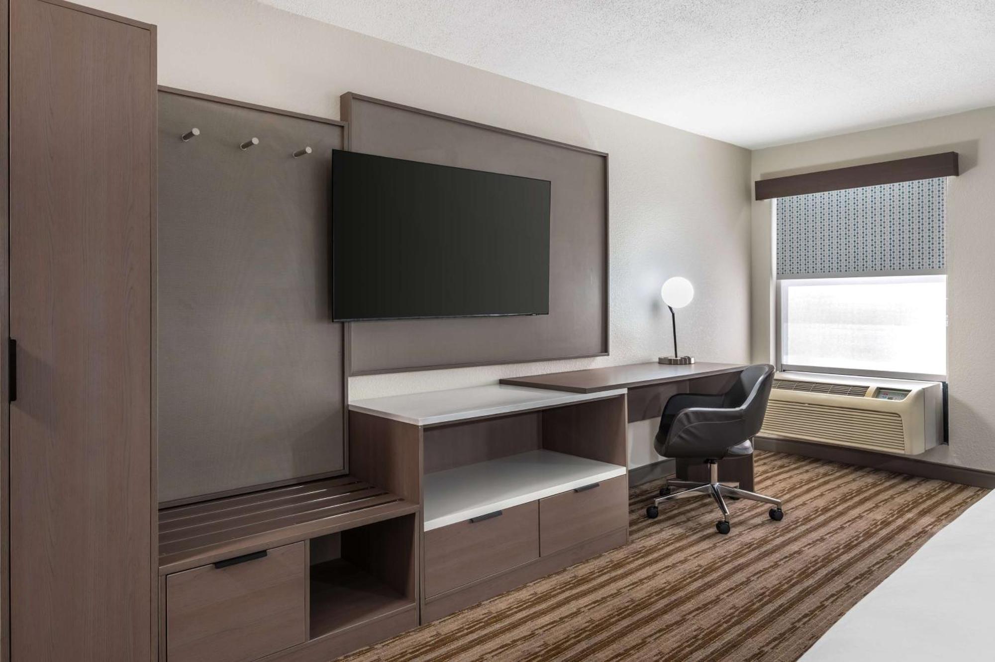 Western Indiana I-70 Hotel