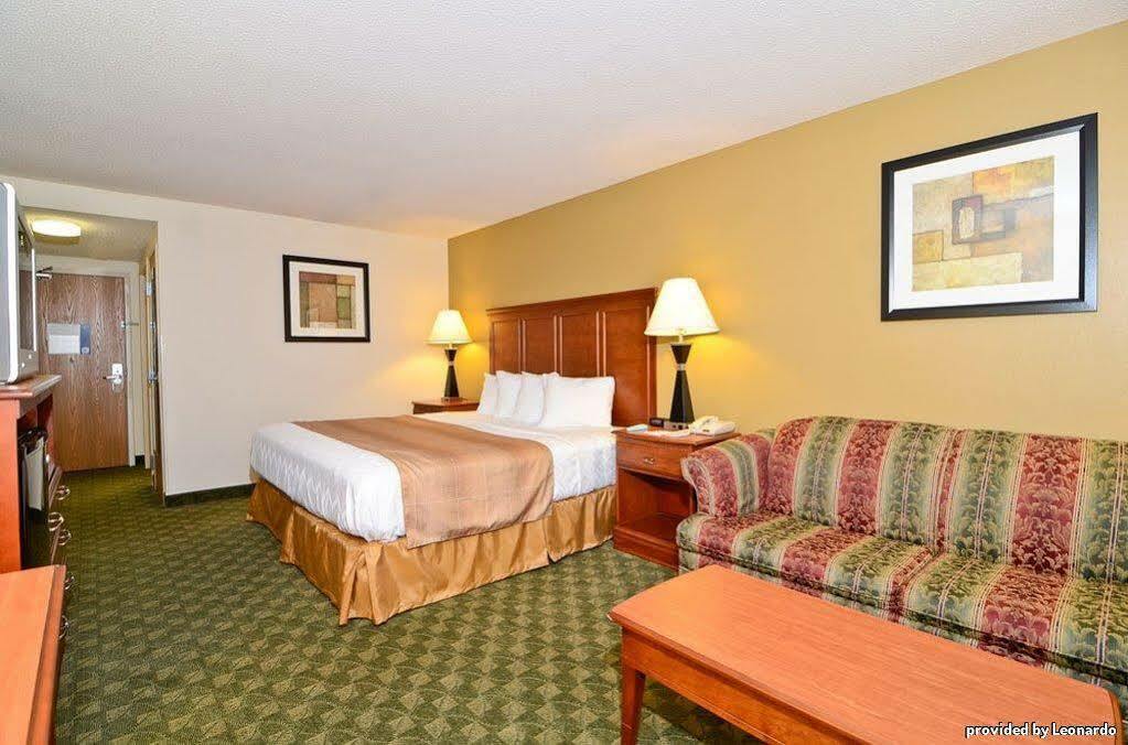 Western Indiana I-70 Hotel Richmond